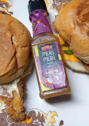 A picture of Crispy chicken peri peri burger.