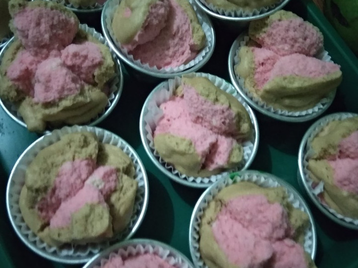 Resep Bolu kukus air pink yang Bisa Manjain Lidah
