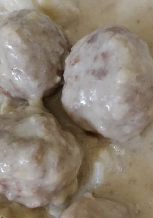 Tejszínes húsgolyó recept fotója