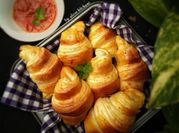 Gambar croissant sosis