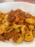 Tortellini Ripieni di Carne con Salsiccia di Cinghiale al Sugo