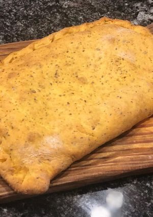 Una foto de Tarta rústica de choclo, cebolla y queso
