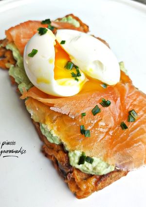 Une photo de Gaufres au chou fleur et pesto rosso