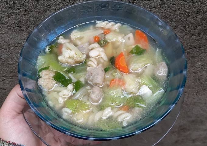 Sop Sayur Pentol