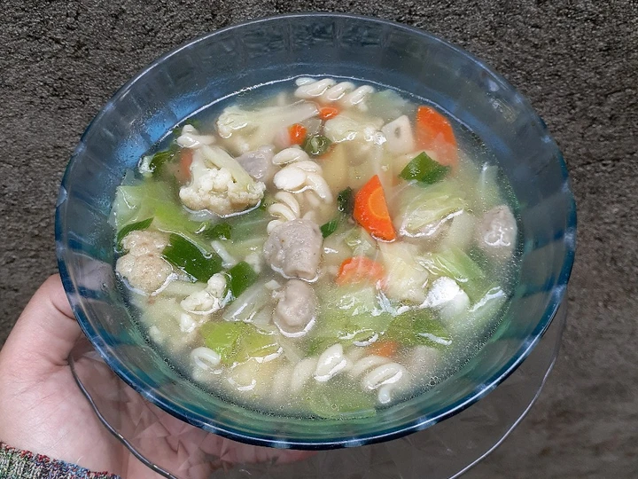 Cara Mudah Membuat Resep Sop Sayur Pentol yang Lezat Sekali Anti Ribet, Uenak Banget