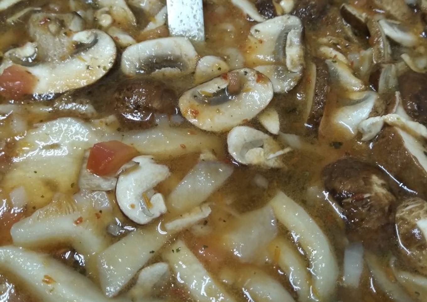 Sopa de setas con champiñones