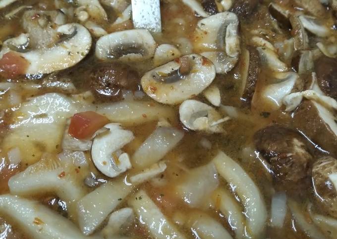 Sopa de setas con champiñones Receta de Luis alejandro Salgado- Cookpad