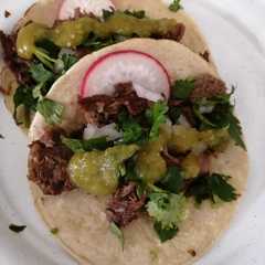 Una foto de Lengua de res para tacos en slow cooker
