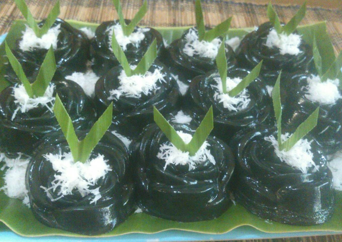Kue lanon ireng