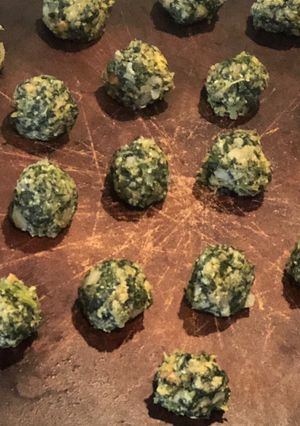 A picture of Spinach Balls.