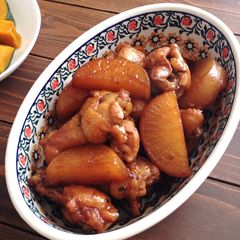 A picture of TERIYAKI Chicken Drumstick and DAIKON radish.