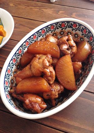 A picture of TERIYAKI Chicken Drumstick and DAIKON radish.
