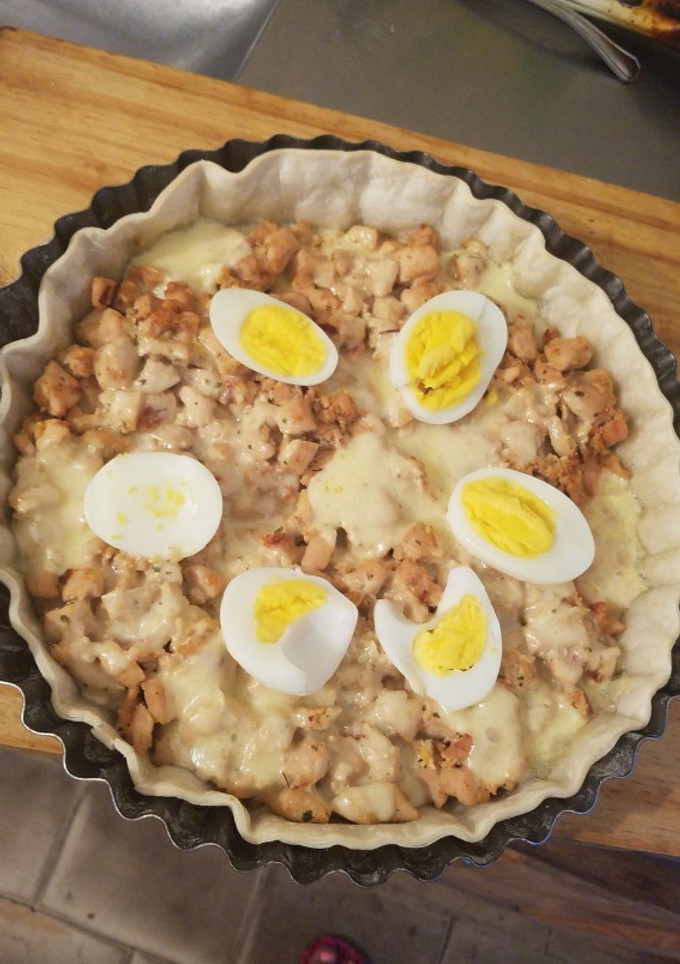 Una foto de Tarta de pollo. Súper fácil y rápida!
