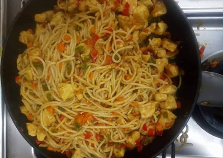 Spagetti and boiled plantain