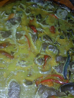 Una foto de HÍGADO ENCEBOLLADO CON RAJAS DE CHILE ROJO A LA Mario's