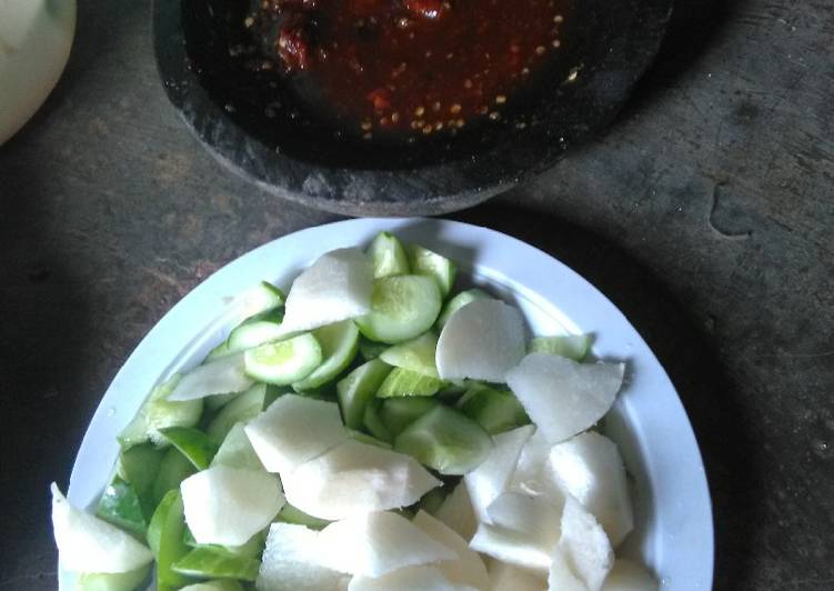 Kiat-kiat memasak Rujak nampol😂,bengkuang+timun😂 legit