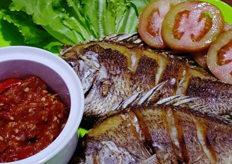 Bahan meracik Mujair goreng sambal terasi endess yang Bisa Manjain Lidah
