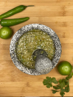 Una foto de Salsa verde molcajeteada