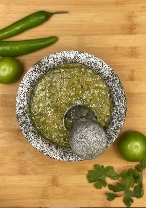 Una foto de Salsa verde molcajeteada