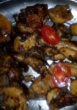 A picture of Pan fried chicken.