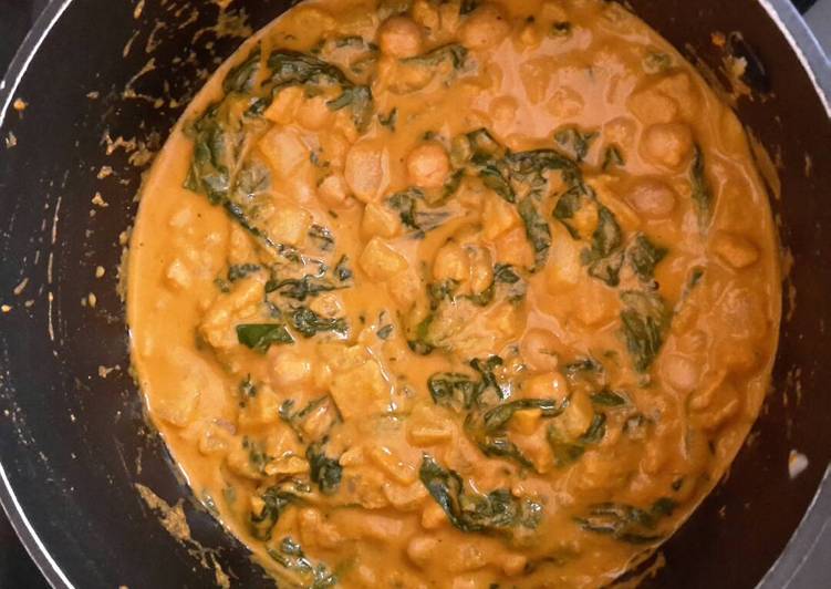 Steps to Make Any-night-of-the-week Chickpea &amp; Spinach Curry