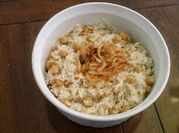 Una foto de arroz con garbanzos