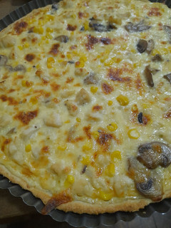 Una foto de Quiche de pollo champiñones choclo