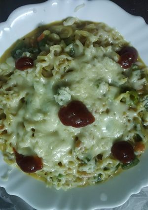 চীজ ম্যাগি(cheese maggi recipe in Bengali) রেসিপির প্রধান ছবি