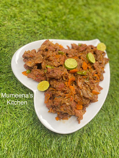 A picture of Peppered beef.