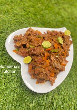 A picture of Peppered beef.