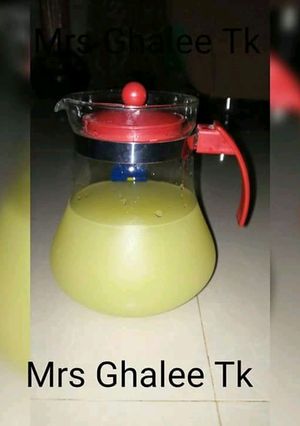 A picture of Ginger and cucumber drink.