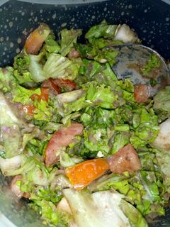 Kwadon Salad na Gargajia ainihin hoton girkin