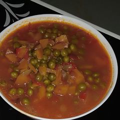 A picture of Peas and carrot soup#themechallenge.