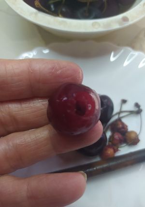 Una foto de Cómo Descarozar Cerezas