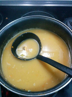Una foto de Sopa de gambas, mejillones y verduras