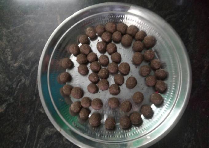 Recipe of Favorite Immunity Ragi Makhana Ladoo