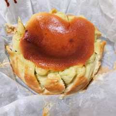 รูปของ Basque Burnt Cheesecake Matcha