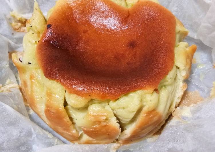 Cara Gampang Membuat Basque Burnt Cheesecake Matcha, Lezat Sekali