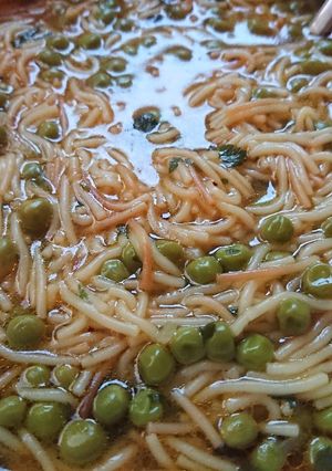 صورة لوصفة شوربة ماجي خفيفة ولذيذة 😋