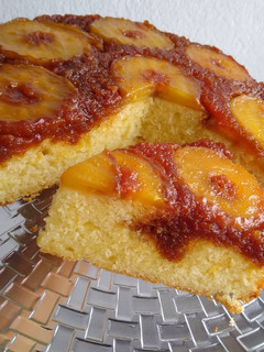 Foto de Bolo de iogurte com maçã caramelizada