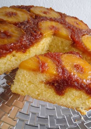 Foto de Bolo de iogurte com maçã caramelizada