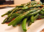 A picture of roasted green beans