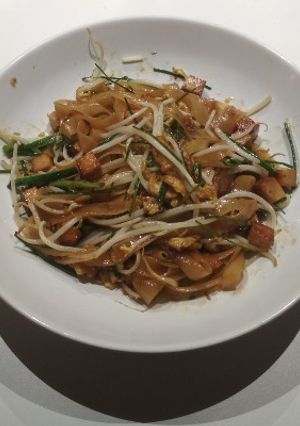 A picture of Pad Thai.