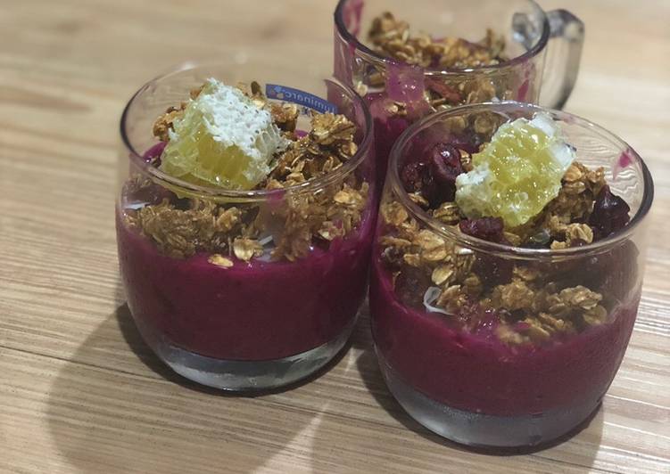 Resep Buah naga Smoothie bowl, Bisa Manjain Lidah