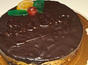 Una foto de albaricoques rellenos de chocolate