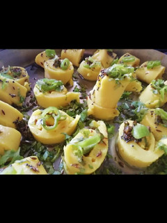 ખાંડવી (khandvi Recipe in Gujarati) રેસીપી મુખ્ય ફોટો