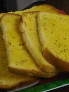 Foto resep Emergency Garlic Bread