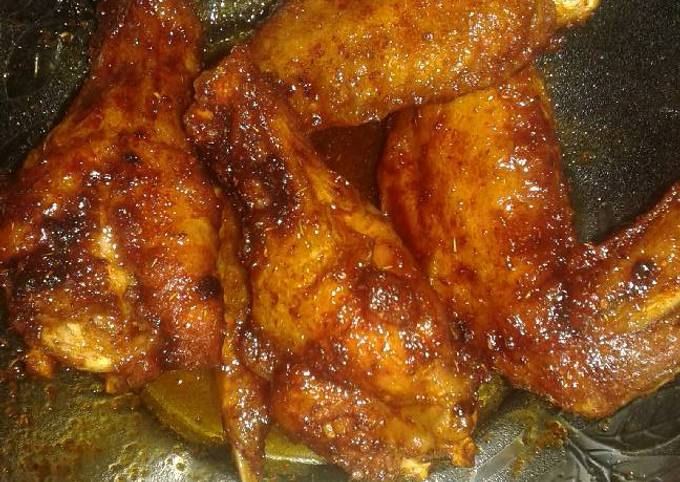 Spicy chicken wings keto/low carb