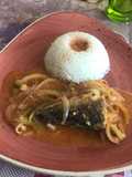 Jurel enlatado en salsa de coco y tomate