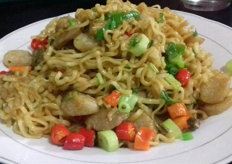 Bagaimana Menyiapkan Mie Goreng pedas simple, Menggugah Selera